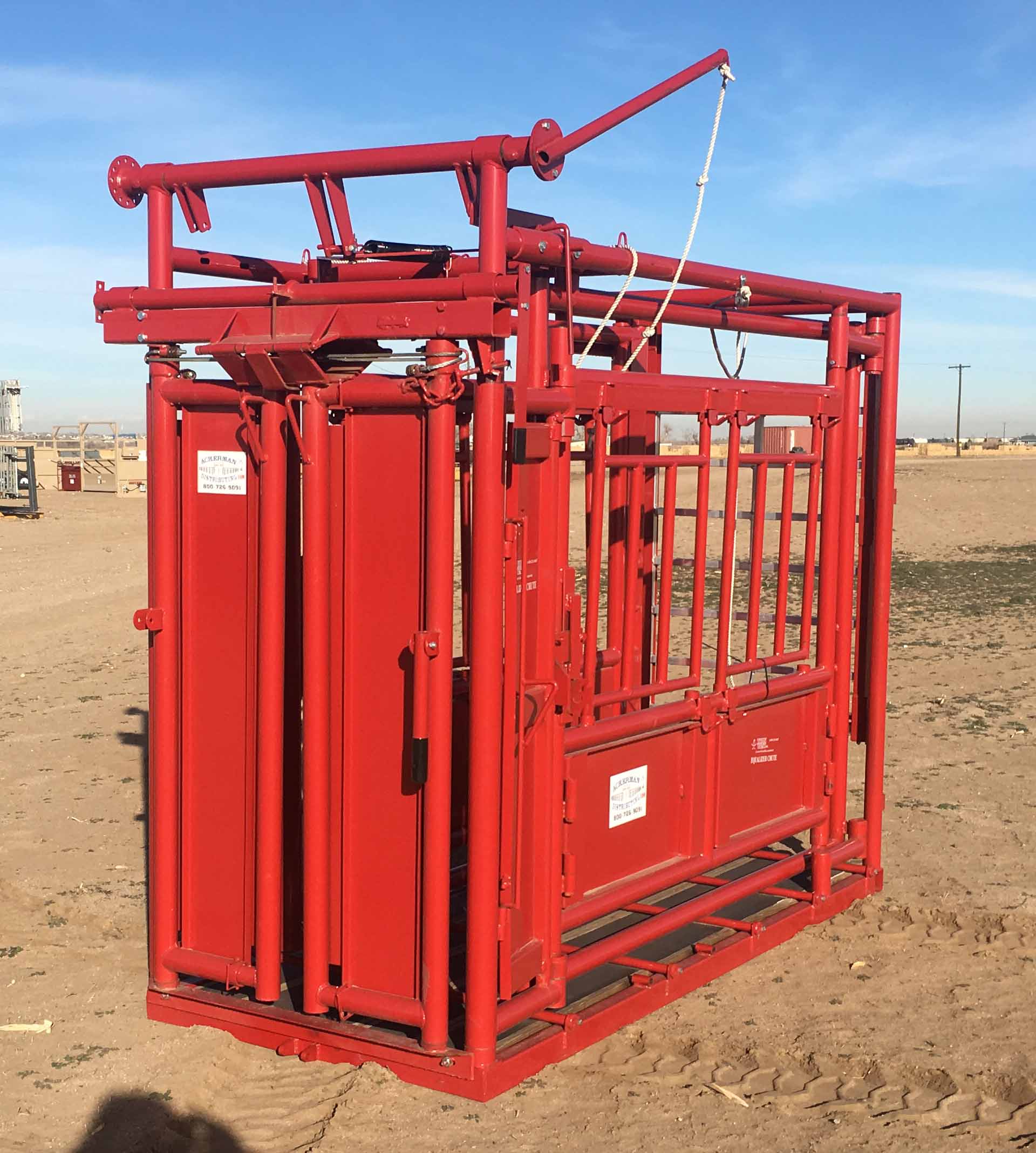 The Equalizer Side Exit Cattle Squeeze Chute w/ Auto Headgate & Aluminum Sliding Tailgate