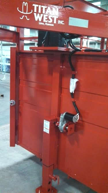 Titan OK Portable Corral Shown with a Horse Front