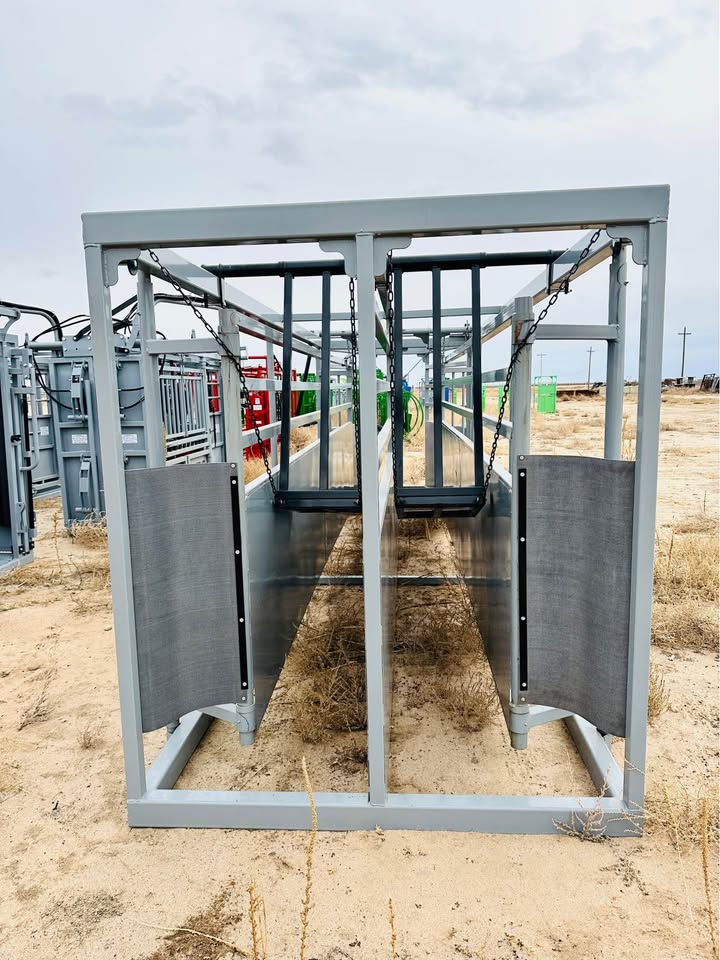 RR 19' Twin Alley for Cattle