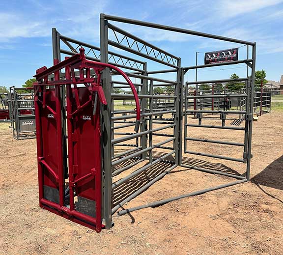 Longhorn Chute with  Manual Headgate