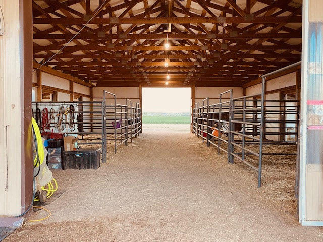 WW Chaparral Panel Redneck Panel and G4 Horse Stalls