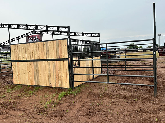 W-W Champion Horse Stalls with Truss System